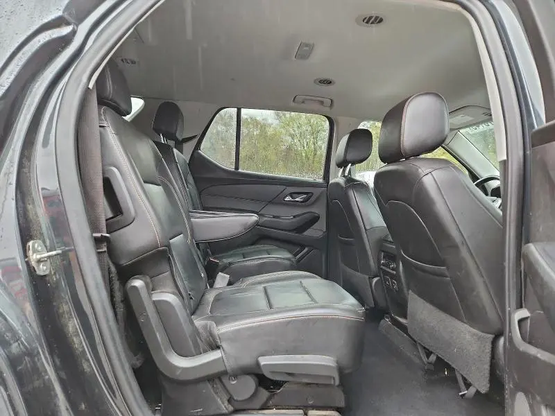 2021 CHEVROLET TRAVERSE LT  