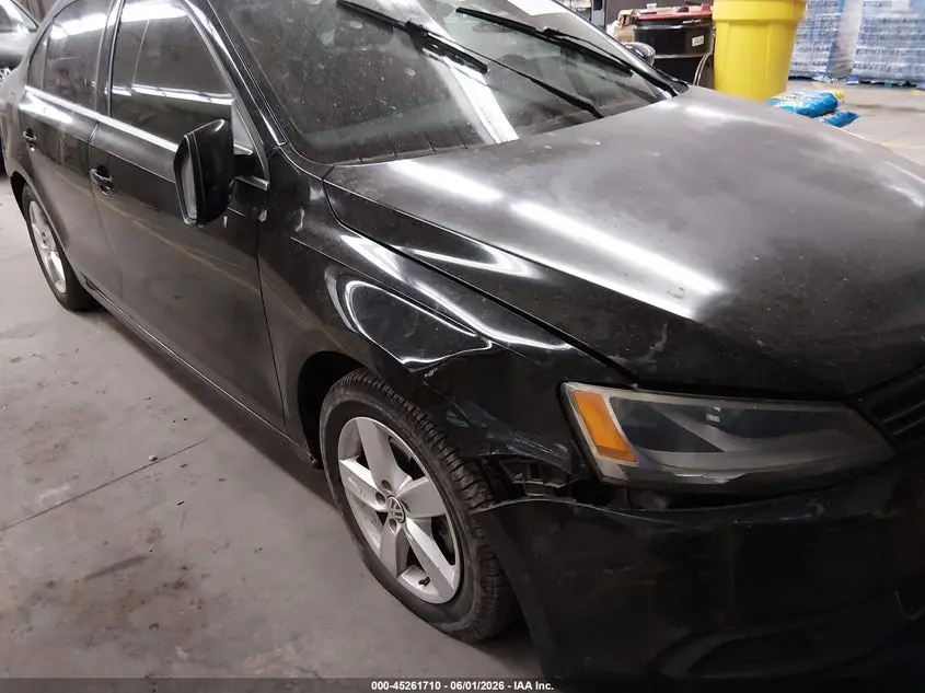 2013 VOLKSWAGEN JETTA 2.0L TDI