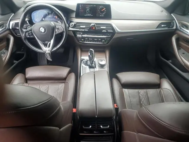 2019 BMW 530E   