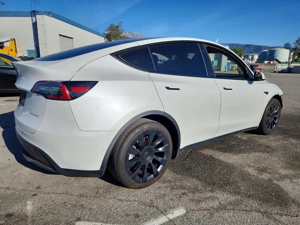 2022 TESLA MODEL Y   