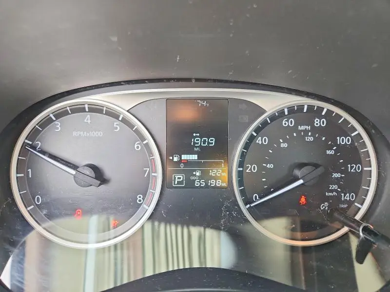 2024 NISSAN KICKS S  