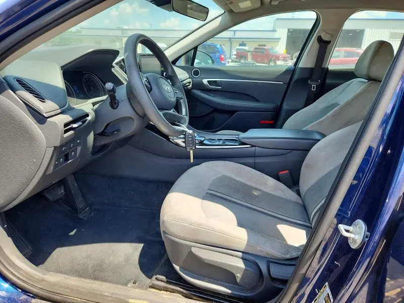 2020 HYUNDAI SONATA SE  