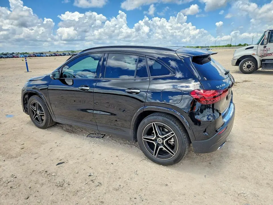 2025 MERCEDES-BENZ GLA 250  