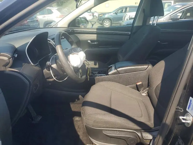 2023 HYUNDAI TUCSON SE  