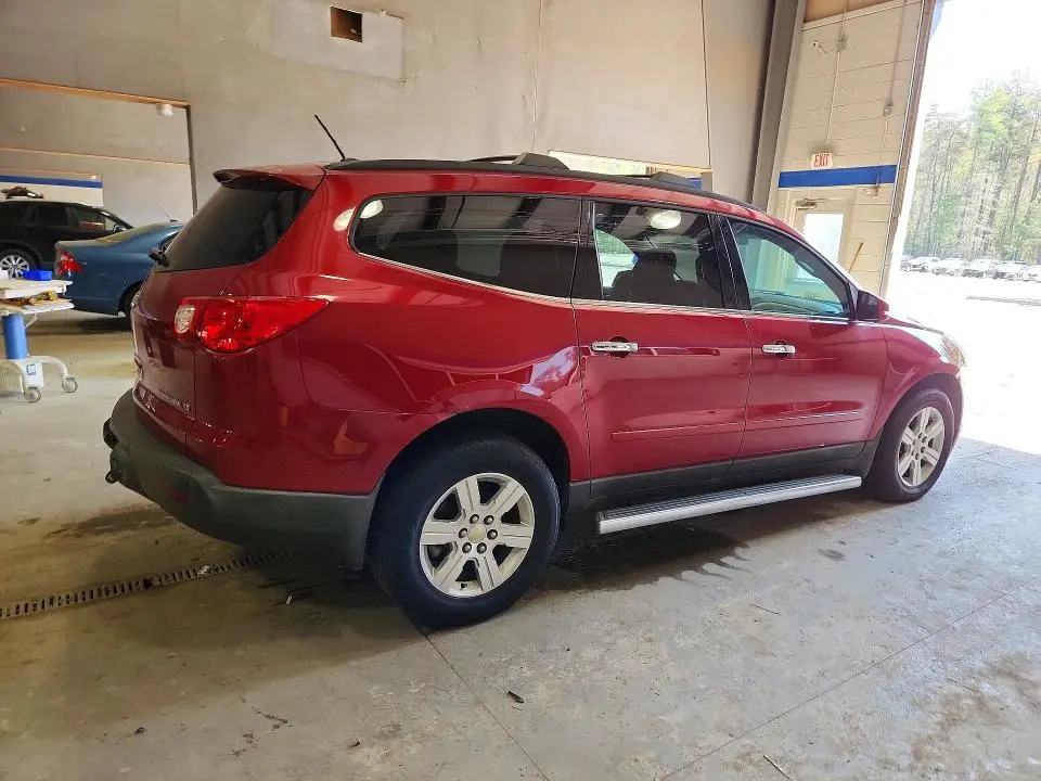 2012 CHEVROLET TRAVERSE LT  