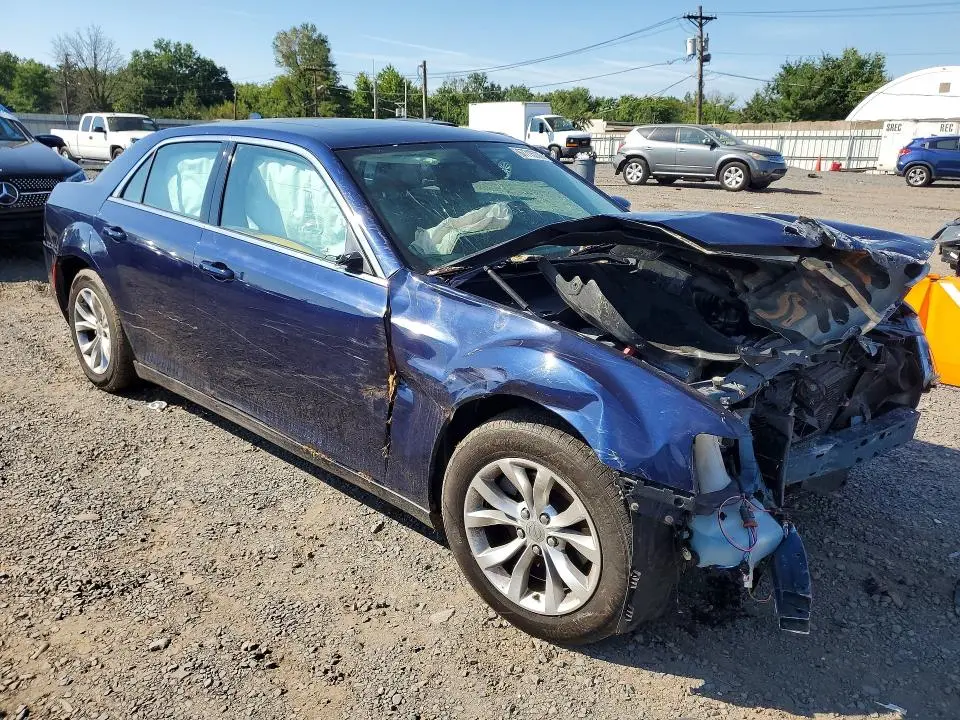2016 CHRYSLER 300 LIMITED  