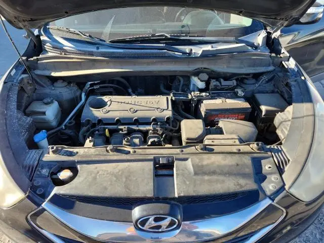 2011 HYUNDAI TUCSON GLS  