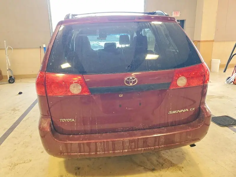 2010 TOYOTA SIENNA CE  