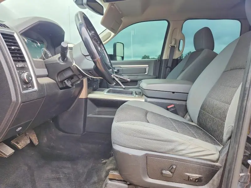 2014 RAM 2500 SLT  