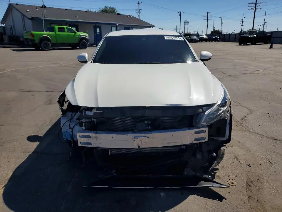2022 NISSAN ALTIMA SV  