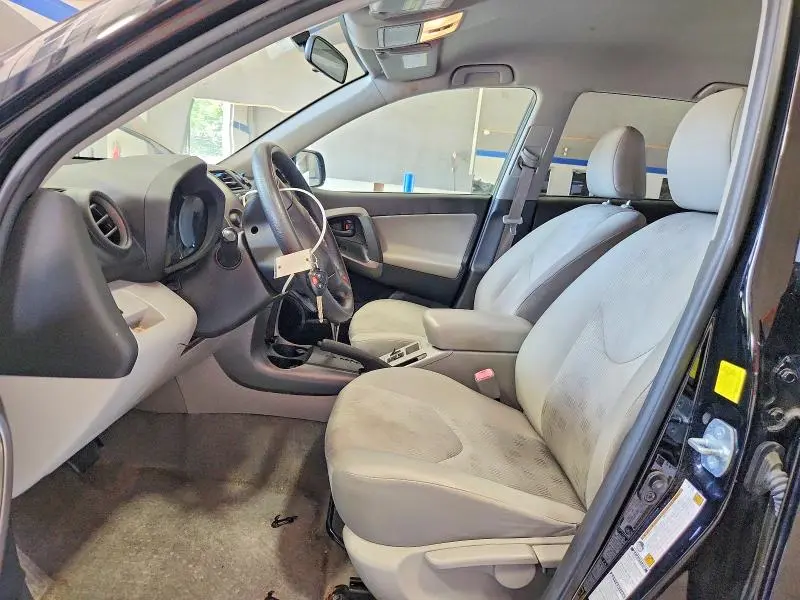 2010 TOYOTA RAV4 BASE  