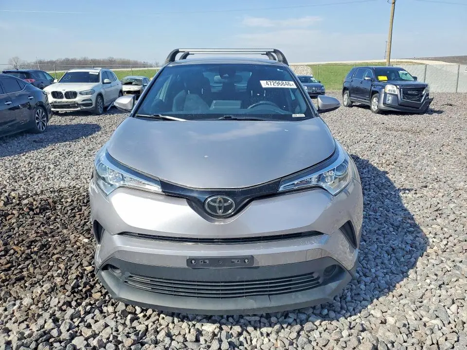 2019 TOYOTA C-HR LE  
