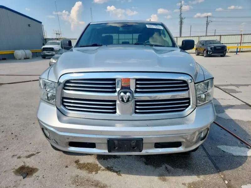 2015 RAM 1500 SLT