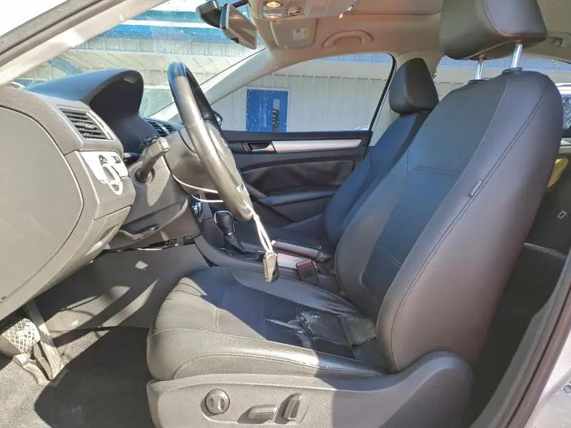 2012 VOLKSWAGEN PASSAT SE  