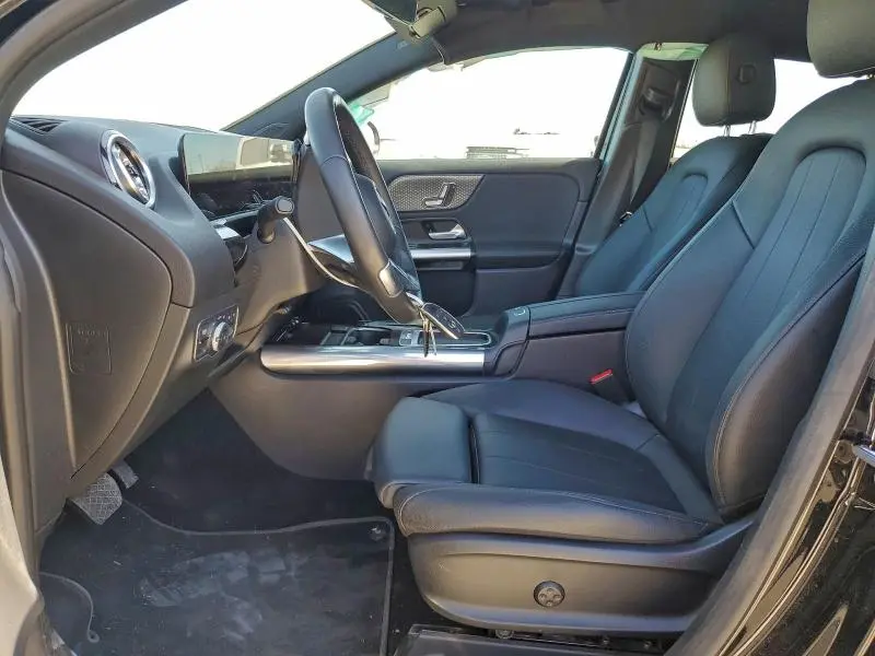 2025 MERCEDES-BENZ GLA 250  