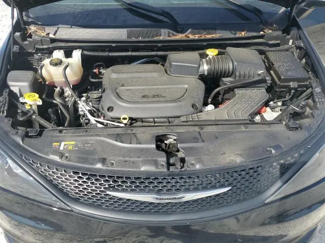 2023 CHRYSLER VOYAGER LX  