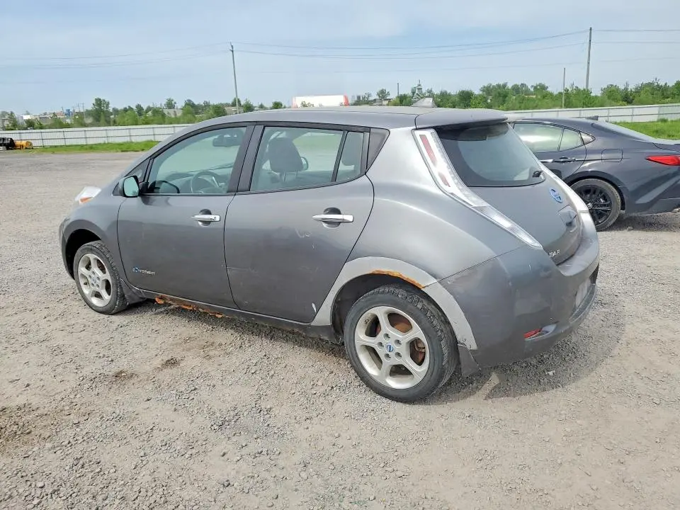 2014 NISSAN LEAF S  