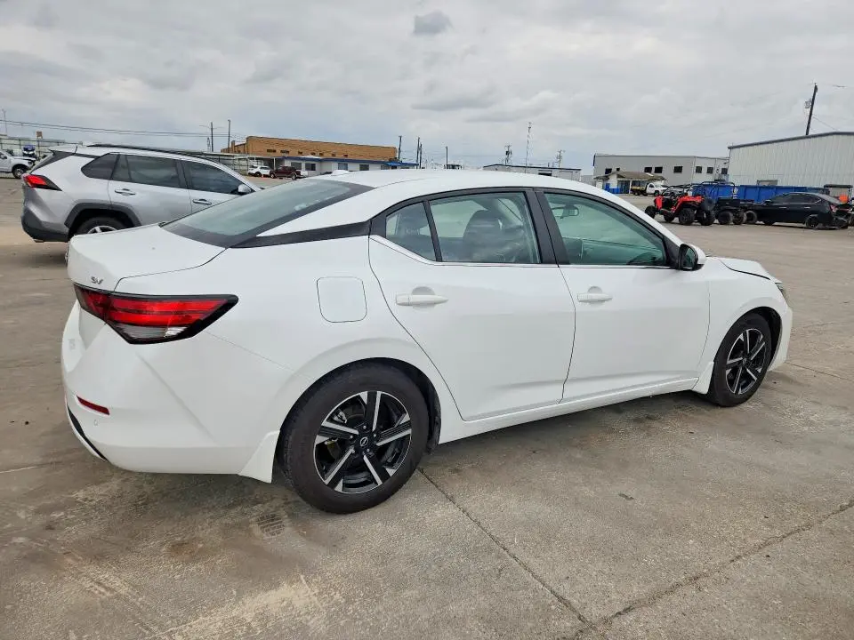 2024 NISSAN SENTRA SV  