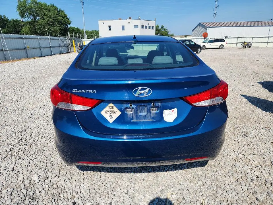 2013 HYUNDAI ELANTRA GLS  