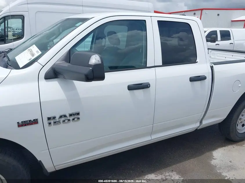 2017 RAM 1500 TRADESMAN  4X2 6'4 BOX