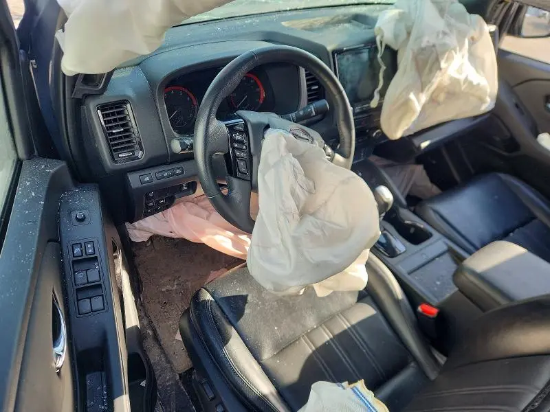 2022 NISSAN FRONTIER S  