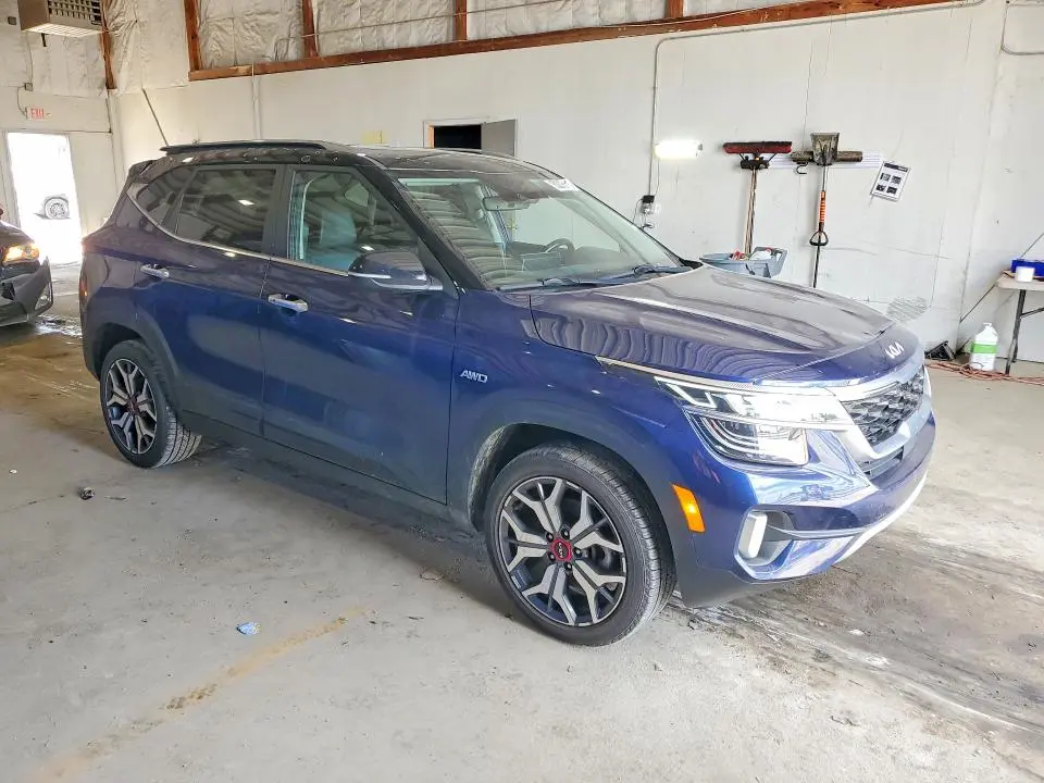 2023 KIA SELTOS SX  