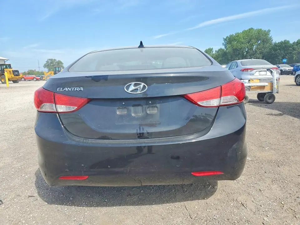 2013 HYUNDAI ELANTRA GLS  
