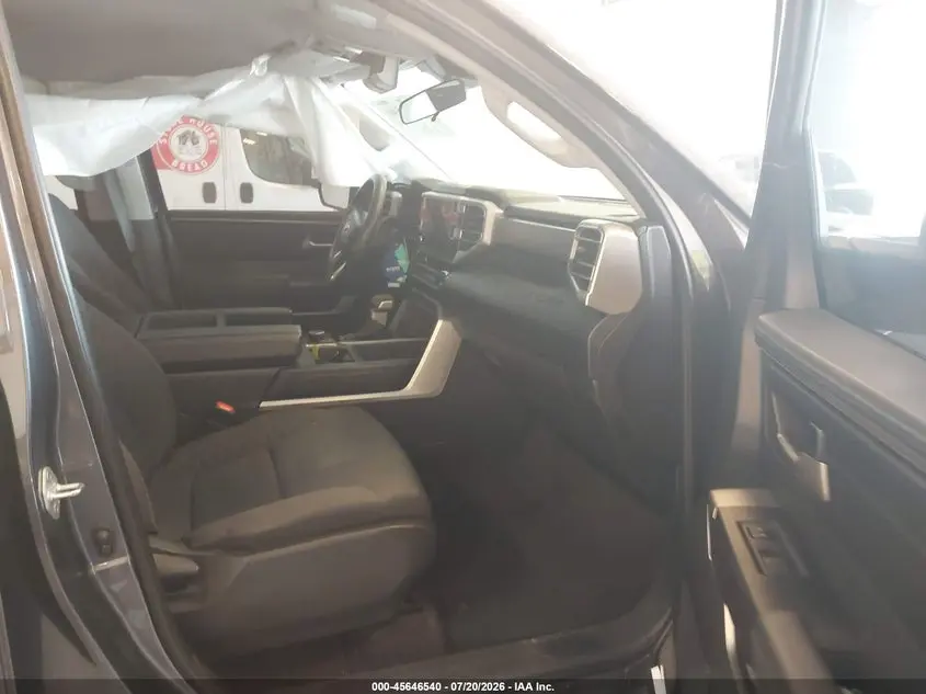 2023 TOYOTA TUNDRA SR5