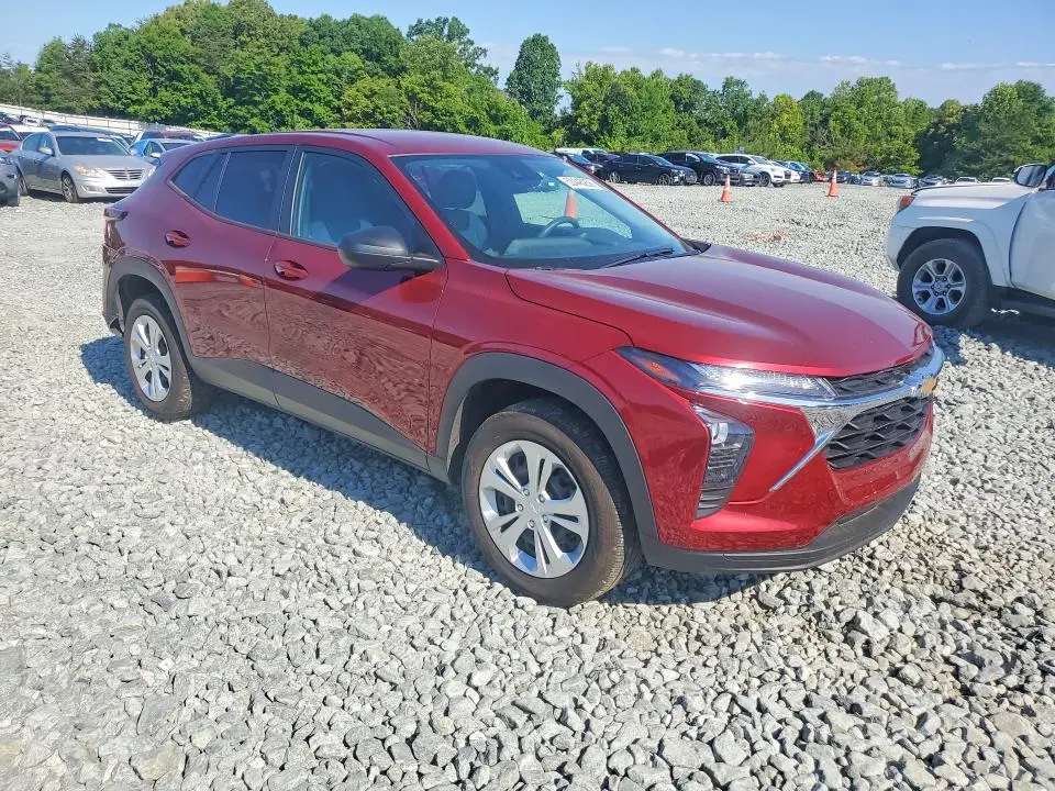 2024 CHEVROLET TRAX LS  