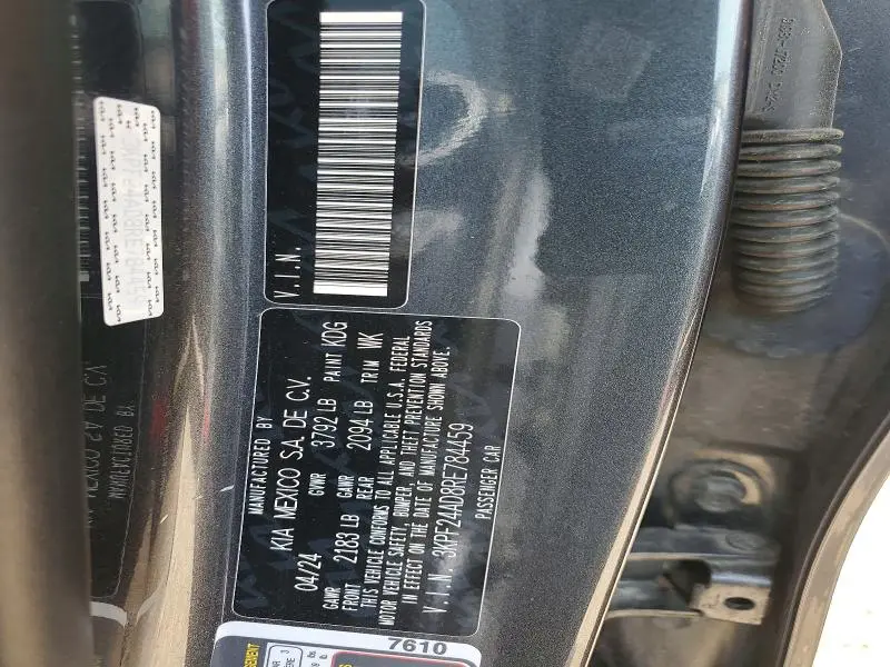 2024 KIA FORTE LXS  