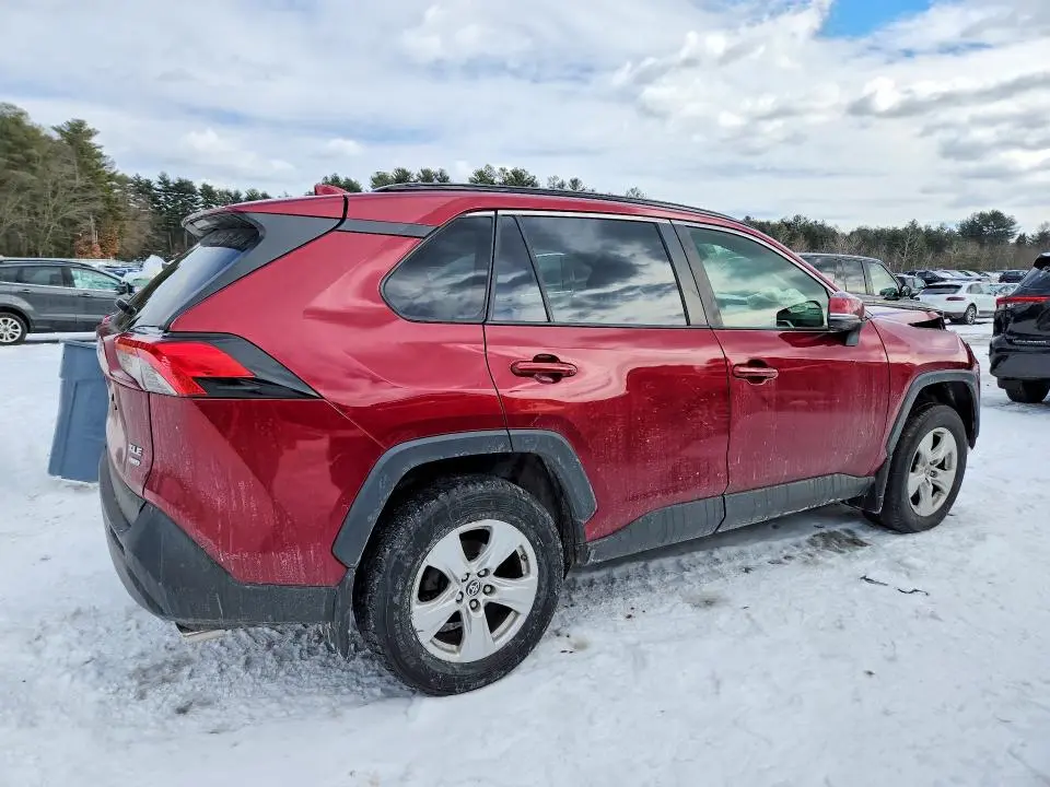 2019 TOYOTA RAV4 XLE  