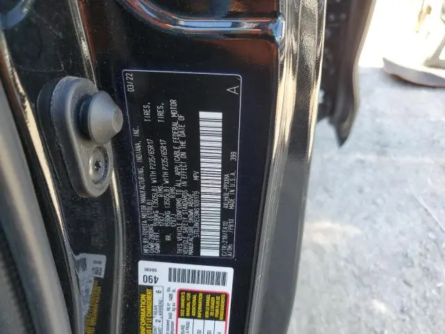 2022 TOYOTA SIENNA XLE  