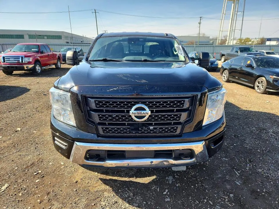 2020 NISSAN TITAN SV  