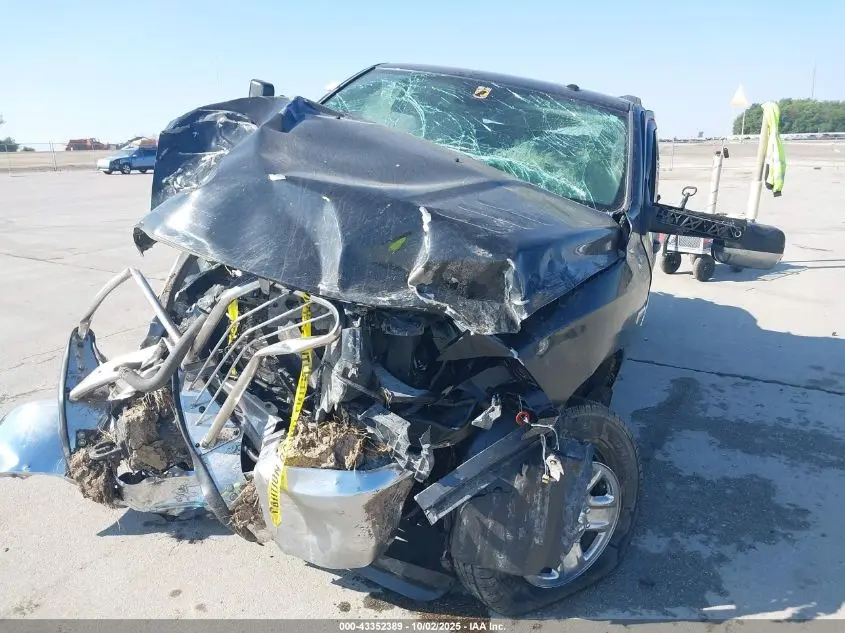 2017 RAM 2500 TRADESMAN  4X4 6'4 BOX