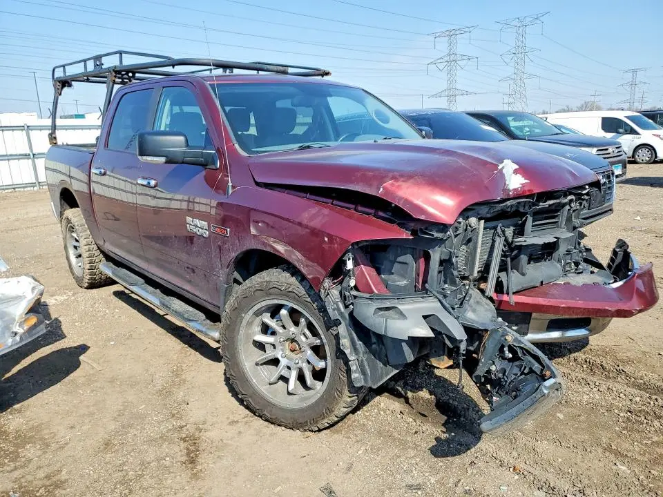 2016 RAM 1500 SLT  