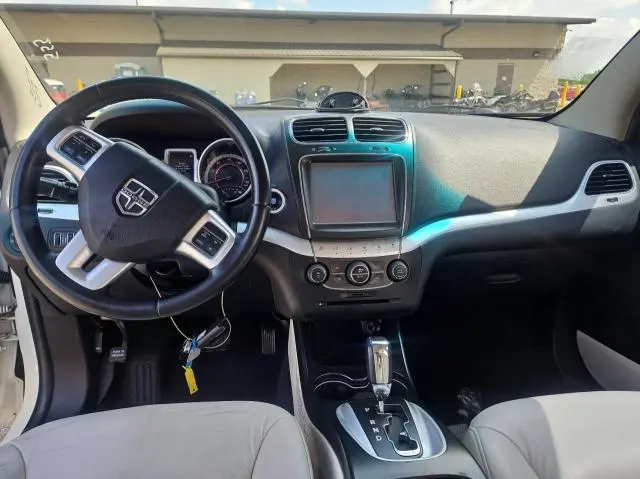 2011 DODGE JOURNEY LUX  