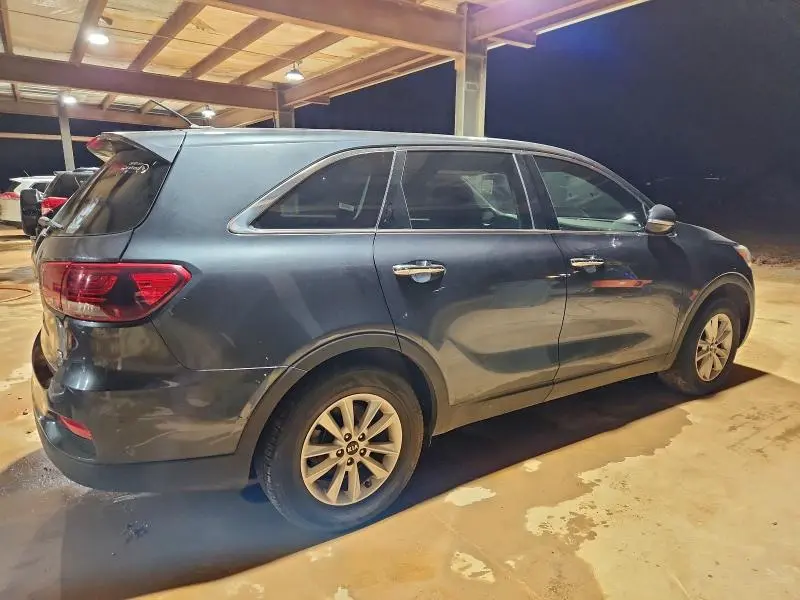 2020 KIA SORENTO S  