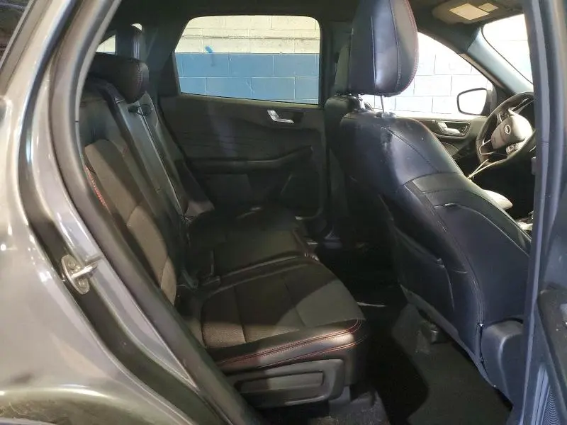 2023 FORD ESCAPE ST LINE  