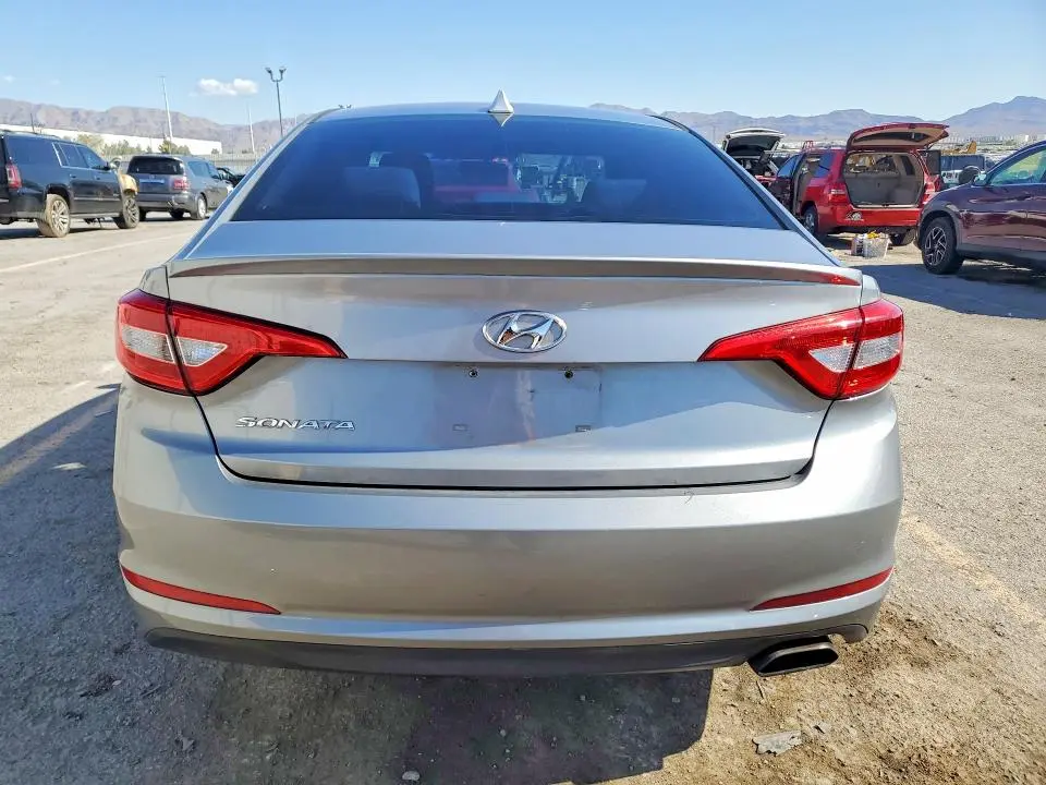 2017 HYUNDAI SONATA SE  