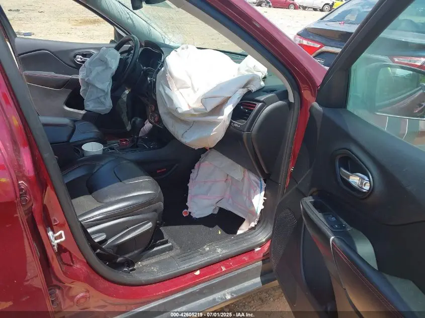 2021 JEEP CHEROKEE TRAILHAWK 4X4