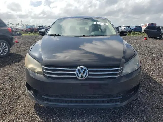 2013 VOLKSWAGEN PASSAT SE