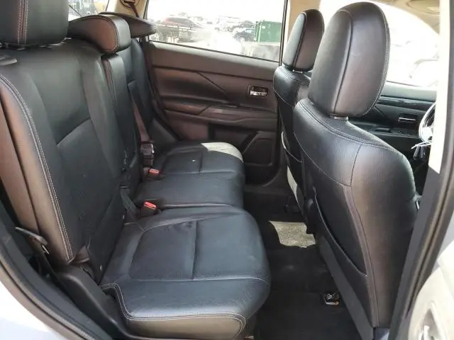 2016 MITSUBISHI OUTLANDER SE  