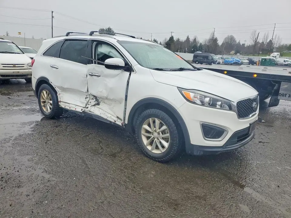 2016 KIA SORENTO LX V6  