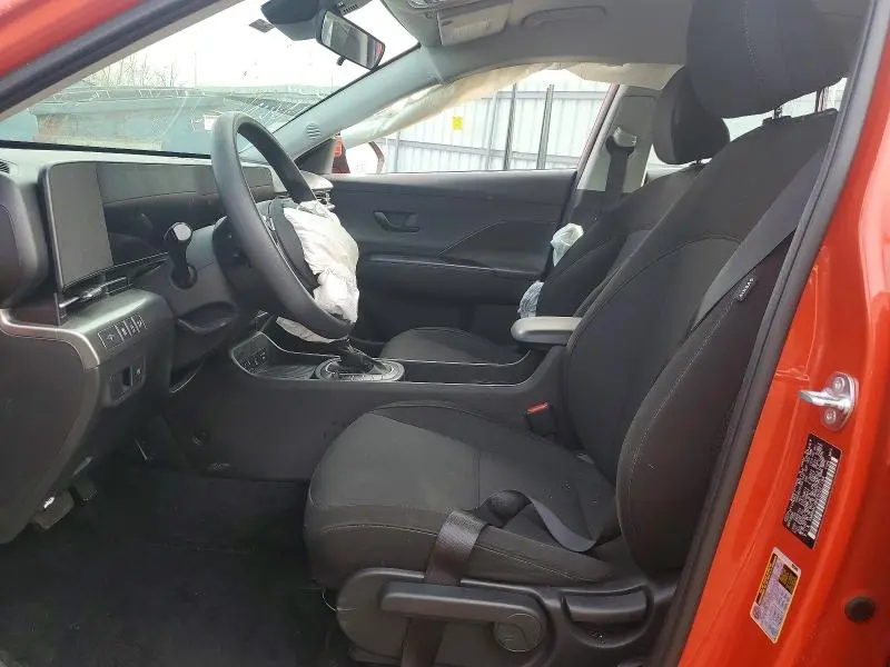 2025 HYUNDAI KONA SE  