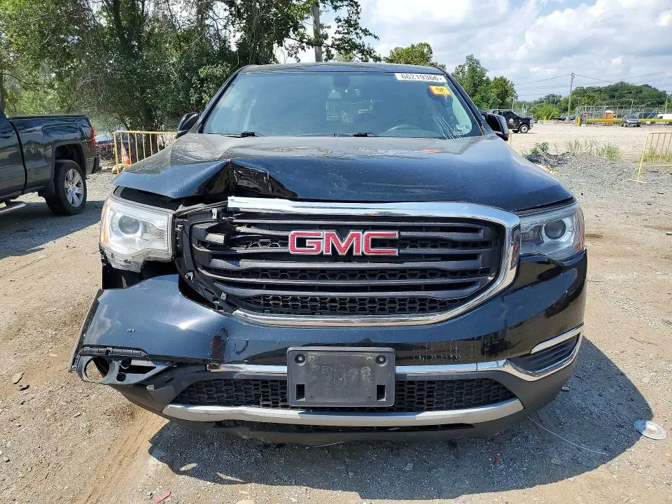 2017 GMC ACADIA SLE  
