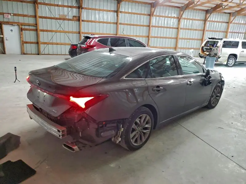 2019 TOYOTA AVALON XLE  