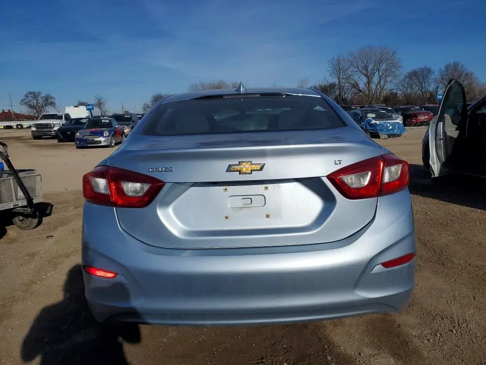 2017 CHEVROLET CRUZE LT  