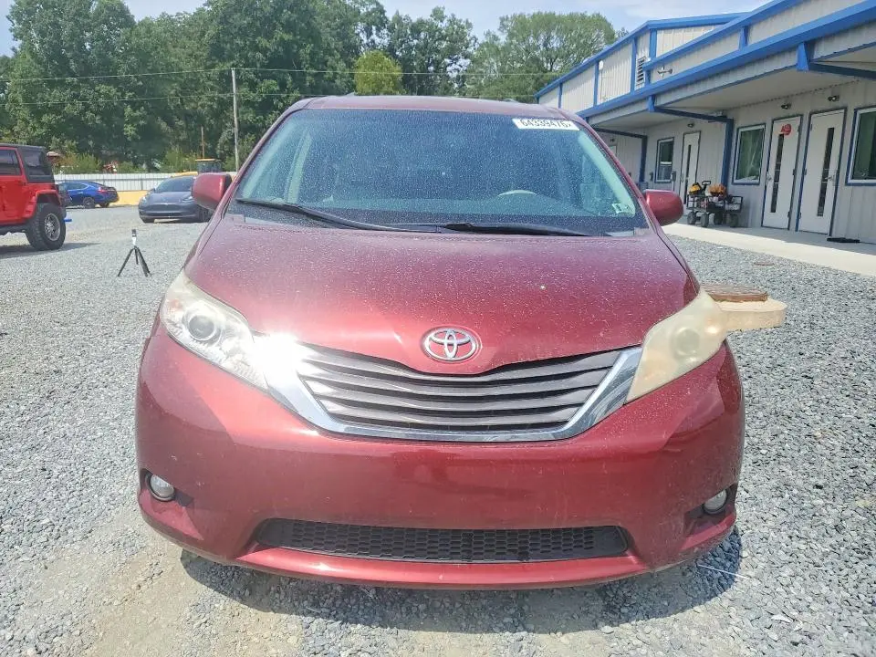 2011 TOYOTA SIENNA XLE 7-PASSENGER AUTO ACCESS SEAT  
