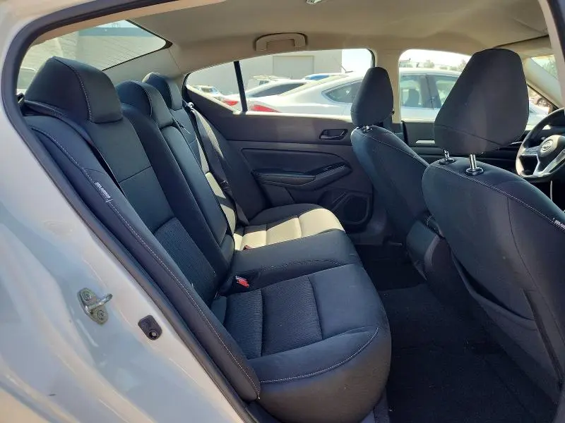 2023 NISSAN ALTIMA SV  