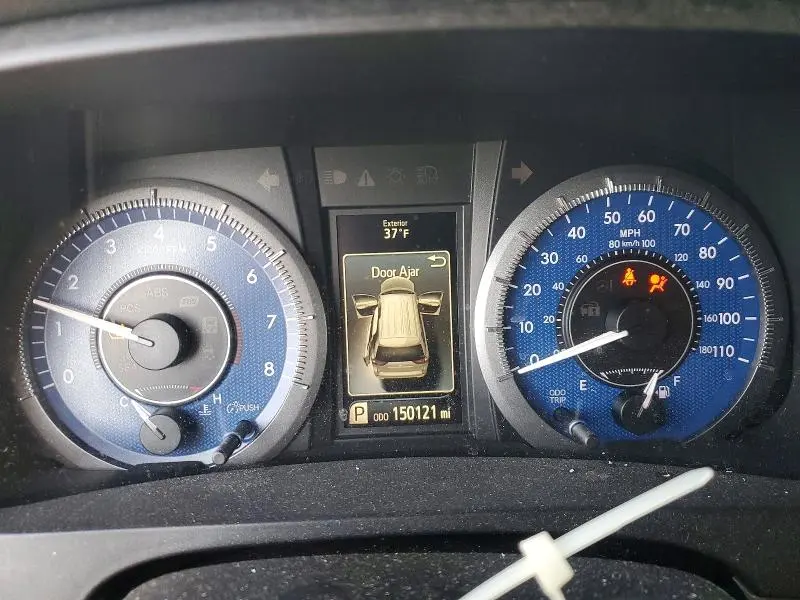 2016 TOYOTA SIENNA XLE  